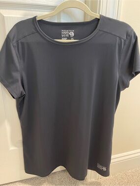 Mountain Hardwear Women's Short Sleeve Crew Tee - Charcoal
